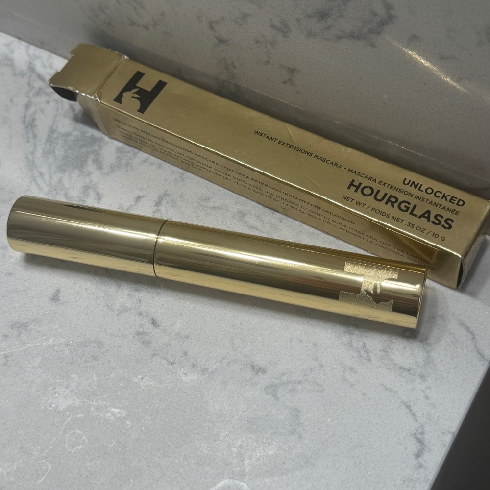 Hourglass extensions mascara